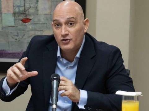 P&aacute;vel Isa Contreras renuncia como ministro de Econom&iacute;a