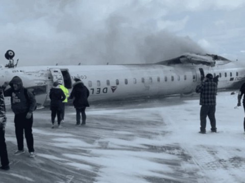 Reportan 15 heridos, tres en estado cr&iacute;tico, en el accidente de avi&oacute;n en Toronto