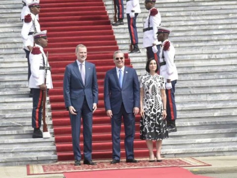 Luis Abinader y el rey Felipe VI encabezar&aacute;n inauguraci&oacute;n de monumento a la paz