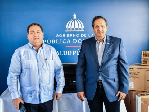 Salud P&uacute;blica entrega al SNS equipos para el diagn&oacute;stico molecular de tuberculosis