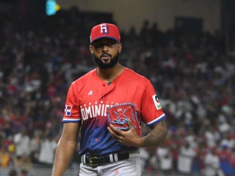 Sandy Alc&aacute;ntara: el equipo dominicano "no perdi&oacute; el juego, lo perd&iacute; yo&rdquo;