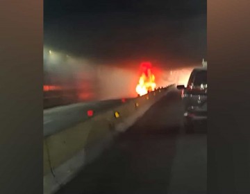 Se incendia un veh&iacute;culo en el t&uacute;nel de la avenida 27 de Febrero, sin personas afectadas