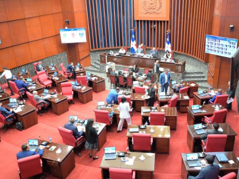 Diputados convierten en ley proyecto que combate tr&aacute;fico il&iacute;cito de inmigrantes en el pa&iacute;s