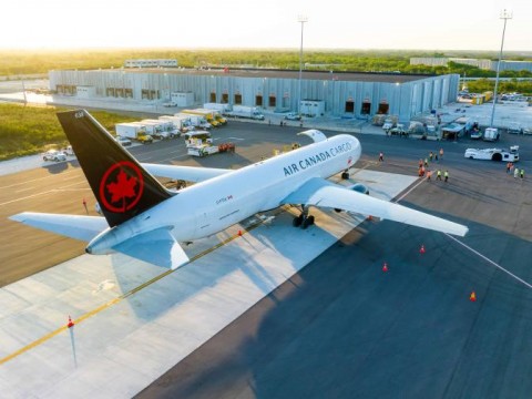 El sector log&iacute;stico y aeroportuario a la espera del reglamento de la Ley 148-22