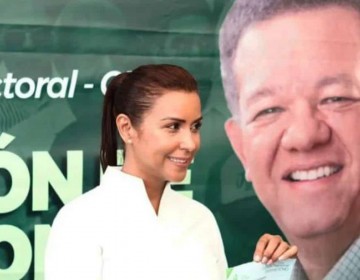 Selin&eacute;e M&eacute;ndez inscribe precandidatura a diputada