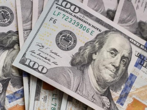 Un hombre gasta 5 d&oacute;lares y gana 2.4 millones del premio mayor en loter&iacute;a de Florida
