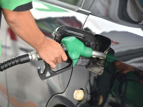 Gobierno dispone que los combustibles sigan congelados