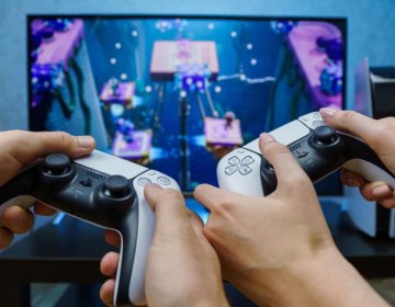 Sony est&aacute; planificando lanzar una nueva PS5 con lector desmontable