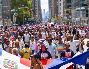 Suben la participaci&oacute;n laboral e ingresos de los dominicanos en EE. UU.