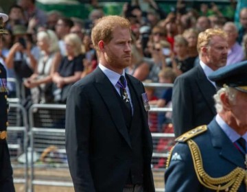 El pr&iacute;ncipe Harry acusa al Daily Mail de violar su privacidad