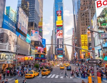 Times Square tendr&aacute; desde hoy letreros que dicen que es zona libre de armas