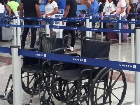 Norman el uso de sillas de ruedas en aeropuerto