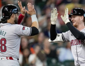 Smith jonronea en sus primeros tres turnos y produce 8 en triunfo de Diamondbacks 12-6 sobre Astros
