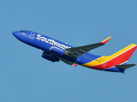 Avi&oacute;n de pasajeros se llena de humo y aterriza de emergencia tras despegar de La Habana