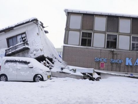 Unos 300 desaparecidos y 168 muertos en el terremoto de Jap&oacute;n una semana despu&eacute;s