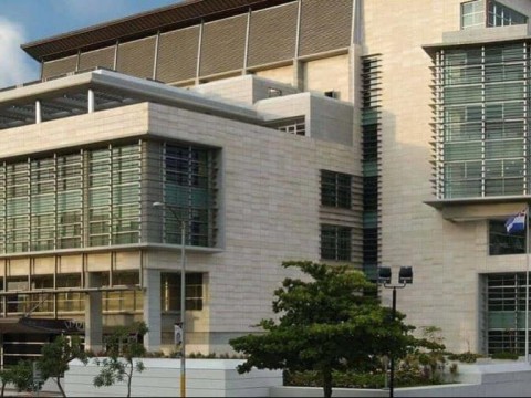 La Suprema ratifica absoluci&oacute;n a empresario acusado de proxenetismo