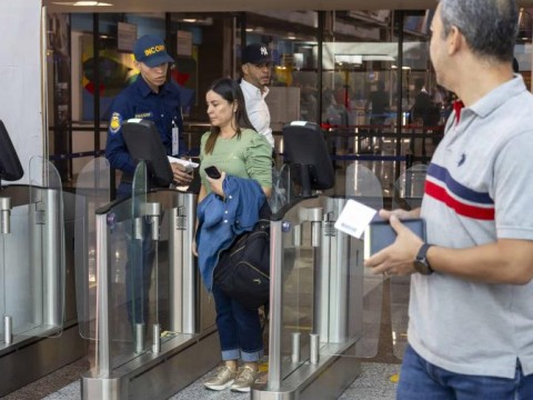 Precios de boletos a&eacute;reos restan atractivo a devoluci&oacute;n de US$10 para la di&aacute;spora dominicana