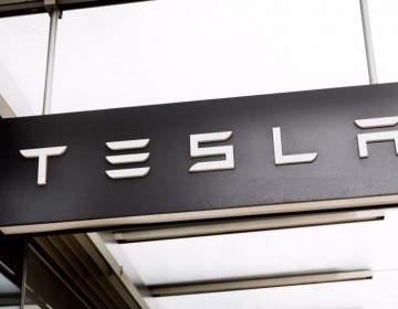 Tesla cae en Wall Street entre cr&iacute;ticas por la fijaci&oacute;n de Musk con Twitter