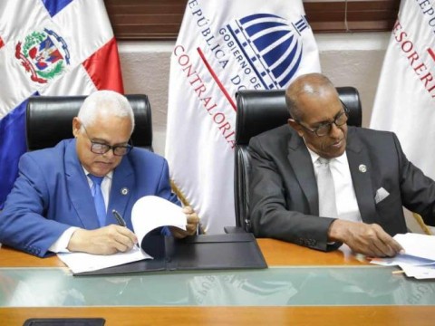 Tesorer&iacute;a firma acuerdo de interoperabilidad con la Contralor&iacute;a