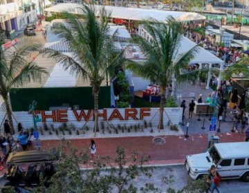 Tras ser amonestado tres veces por incumplimiento de los protocolos sanitarios cierra famoso bar en Florida