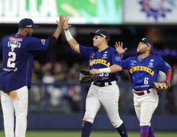 La Guaira de Venezuela vence a Curazao Suns y enfrentar&aacute; al Licey en la final de la Serie del Caribe