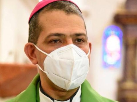 Obispo cat&oacute;lico: critica descontrol ciudadano