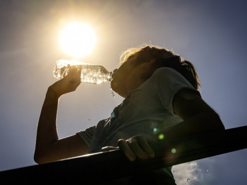 &iexcl;Tome mucha agua! Temperaturas calurosas y polvo del Sahara impactan este martes