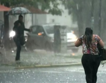 Ocurrir&aacute;n aguaceros, truenos y viento