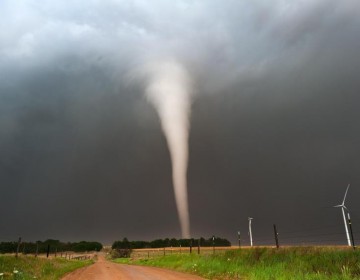 Se reportan por lo menos 5 tornados en sur de EEUU