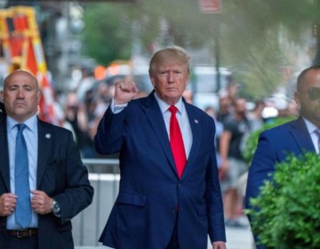 Los abogados de Trump reciben la citaci&oacute;n de la comisi&oacute;n que investiga el asalto al Capitolio