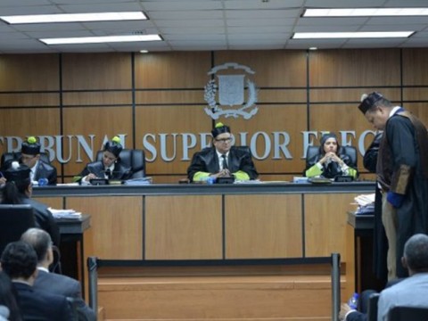 Reanudan conocimiento del recurso sometido por Leonel contra la JCE, el PLD y Gonzalo Castillo