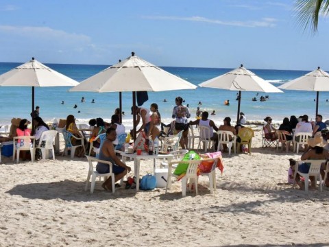 M&aacute;s de 180 mil turistas extranjeros visitaron RD durante Semana Santa