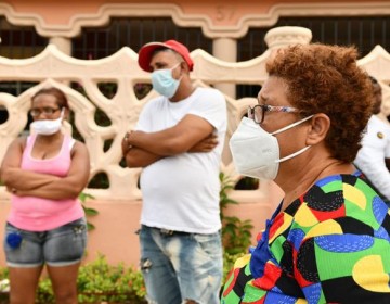 Madre abandona a sus tres ni&ntilde;os en el sector Los Tres Brazos