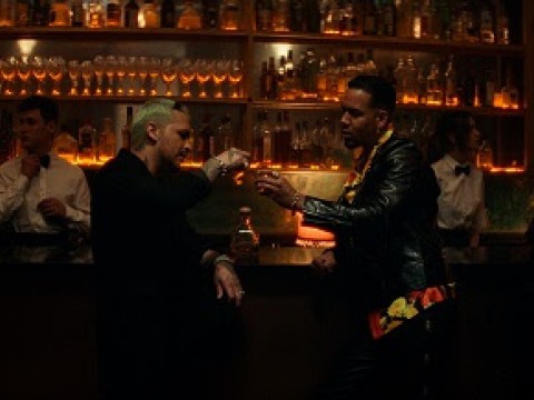 El Rey de la Bachata ROMEO SANTOS presenta el video de su sencillo "Me Extra&ntilde;o" junto a Christian Nodal