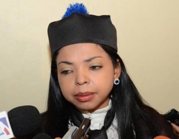 Yeni Berenice: El que quiere discusiones pol&iacute;ticas que busque pol&iacute;ticos y discuta con pol&iacute;ticos