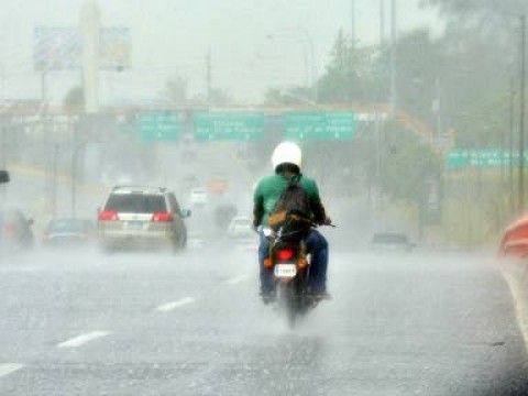 Vaguada provocar&aacute; aguaceros y tronadas esta tarde