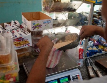 El valor agregado del az&uacute;car a la industria de alimentos baja 21.6 % en el 2023