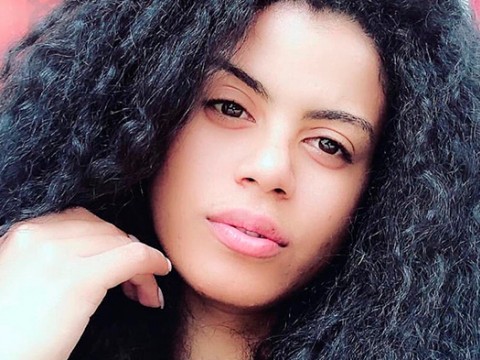 Exponente de m&uacute;sica urbana denuncia vecina la intenta matar con tijeras