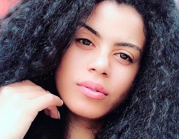 Exponente de m&uacute;sica urbana denuncia vecina la intenta matar con tijeras