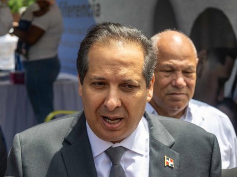 Ministro de Salud reconoce que pacientes haitianos representaban una carga al presupuesto nacional