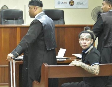 Supuestas v&iacute;ctimas de Tekashi piden 20 millones de d&oacute;lares de indemnizaci&oacute;n