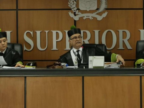TSE declara inadmisible solicitud de candidata a regidora de Ban&iacute; de anular sentencia de la JCE