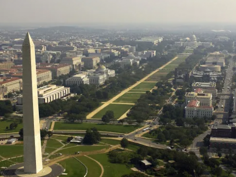 Atacan en Washington a pareja gay que recibi&oacute; insultos sobre viruela del mono