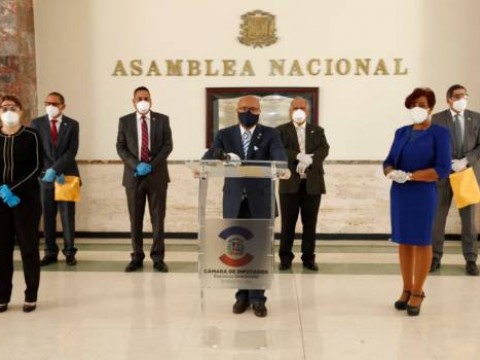 Bloques opositores est&aacute;n reunidos para decidir suerte del estado de emergencia