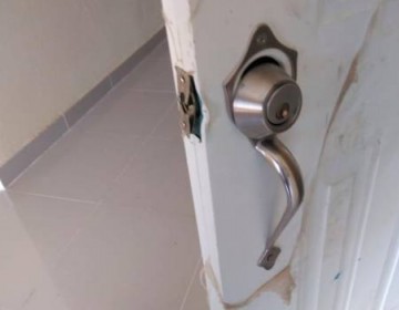 Con violencia ocupan apartamentos construidos por el gobierno en La Vega