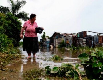 Laura dej&oacute; al menos 8,955 personas fuera de sus hogares y 1,791 viviendas afectadas