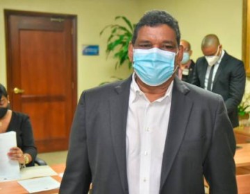 Suplente de la JCE cataloga de error que no se quiera considerar a personas ligadas a la pol&iacute;tica