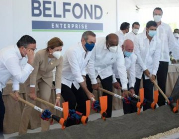 Presidente Abinader inicia reconstrucci&oacute;n del muelle en Barahona