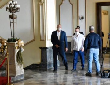 Abinader convoca reuni&oacute;n con sus ministros 