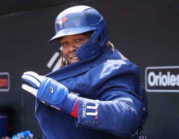 Guerrero sacude con vuelacercas en triunfo de Toronto frente a Houston